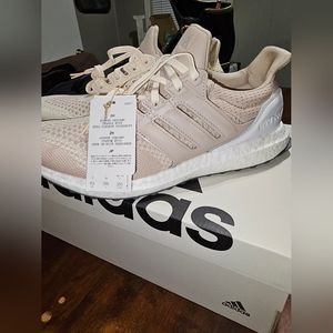 Adidas 8.5 womens, new with tags